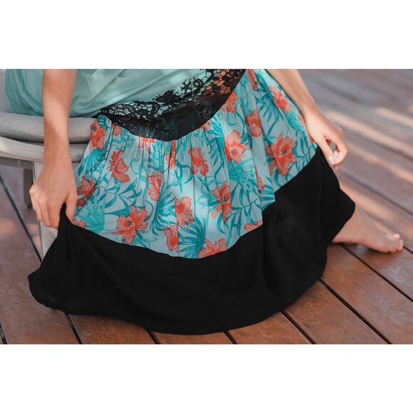 Resort Maxi Dress by T. Zovich Mixed Media Green Floral V-Neck Spaguetti Smocked - Picture 9 of 16